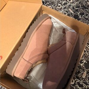 UGG classic mini slipper